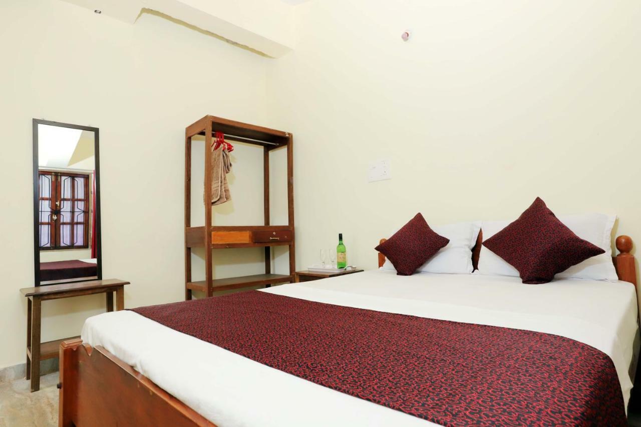 Morjim Sunset Hotel Exterior foto